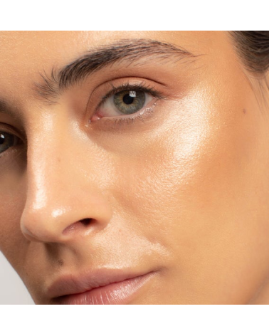 "VANILLA HIGHLIGHTER" sun halo, for a healthy and dewy natural glow: Ere Perez