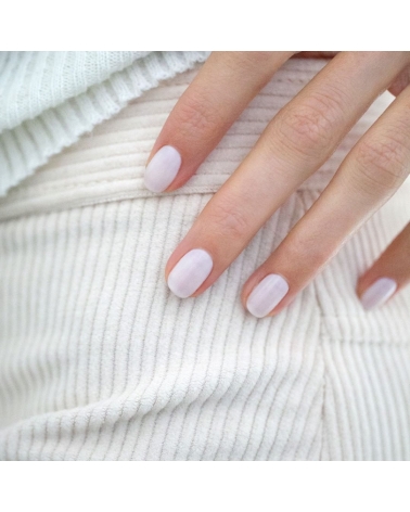 MILKY WHITE, nail polish: Manucurist