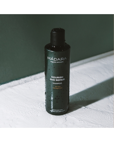 NOURISH AND REPAIR shampooing pour cheveux secs et abîmés: Madara