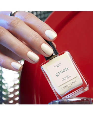 SHELL, a cool toned minimalist off-white nail polish: Manucurist